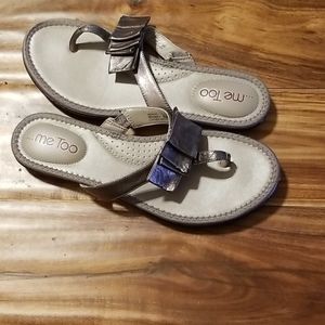 New Without Tags Me Too Brianna Thong Sandles